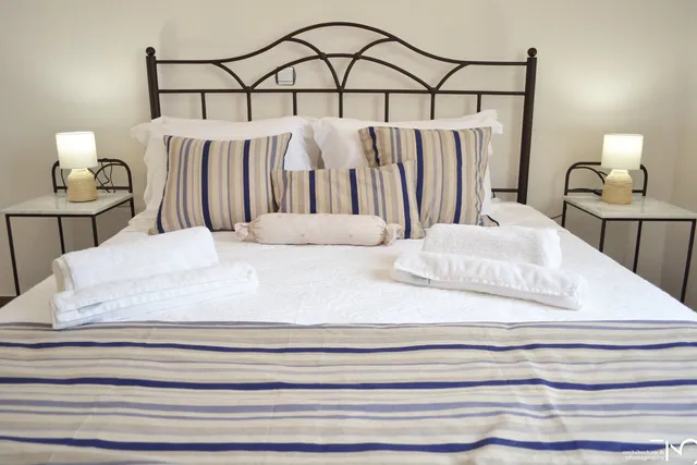 Ariadne & Theseus Apartments