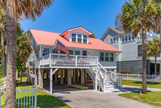 Folly Beach Cottage-4 bedroom home