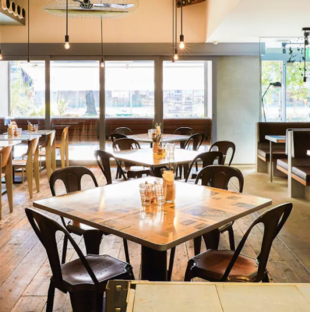 Tables Coffee Bakery Diner Minamihorie