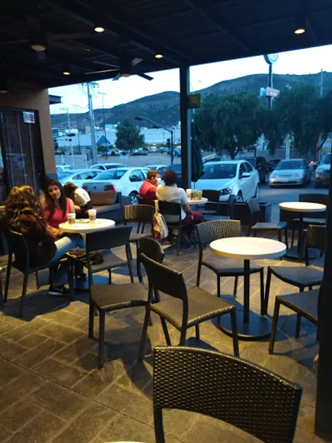 Starbucks García Salinas DT