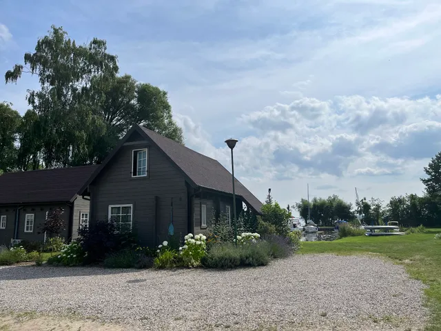 Cottage in the port Genaker