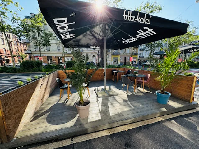 Un Petit Café Wiesbaden X Toastclub