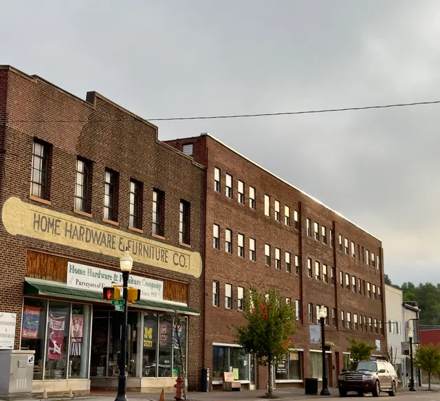 Home Hardware & Furniture Co