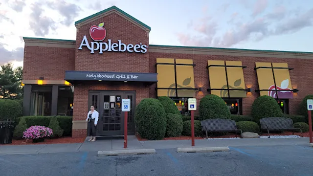 Applebee's Grill + Bar