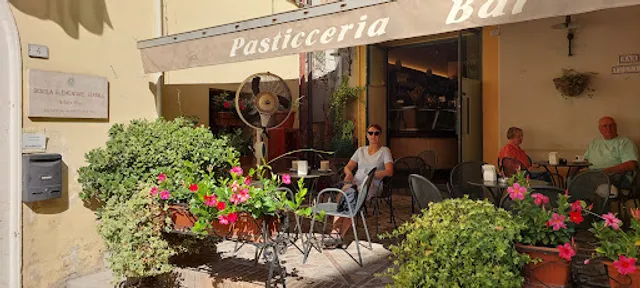 Pizzeria Rosticceria Julia Ristoro Julia Ristoro Sas di Menichini Maria Rita