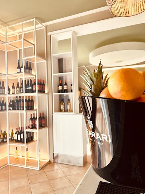 Santa Maria Restaurant & Lounge Bar