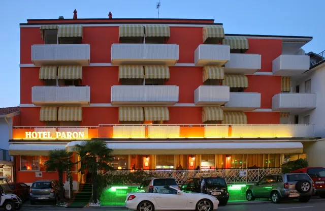 Hotel Paron