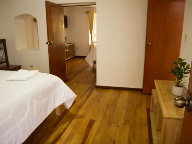 Host Apart,CasaBella