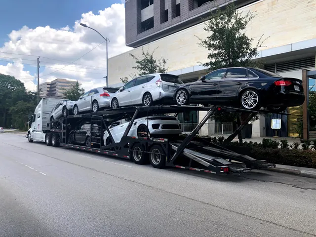 Fast Motion Auto Transport