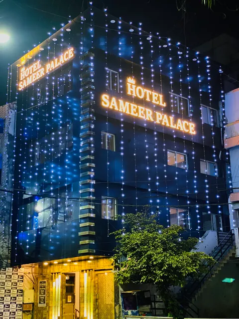 Hotel Sameer Palace