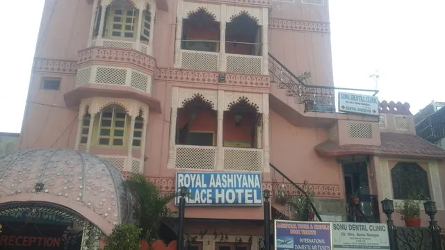 Royal Aashiyana Palace Hotel