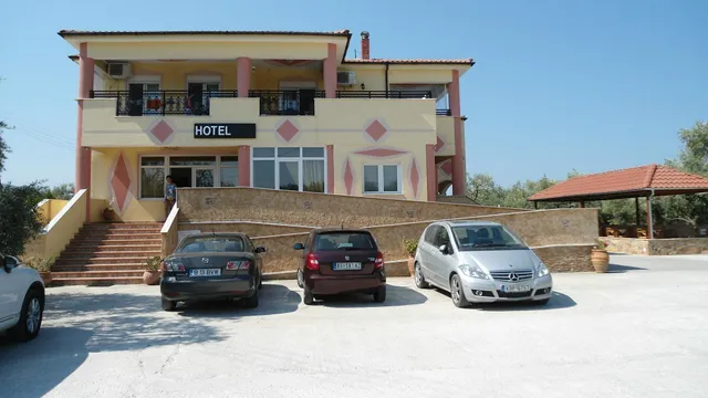 Iraklis Hotel
