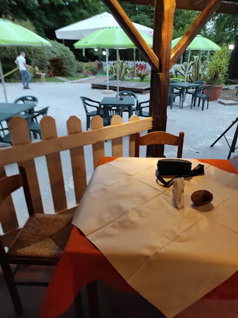 Ristorante Pizzeria Maneggio Cavallica Ranch