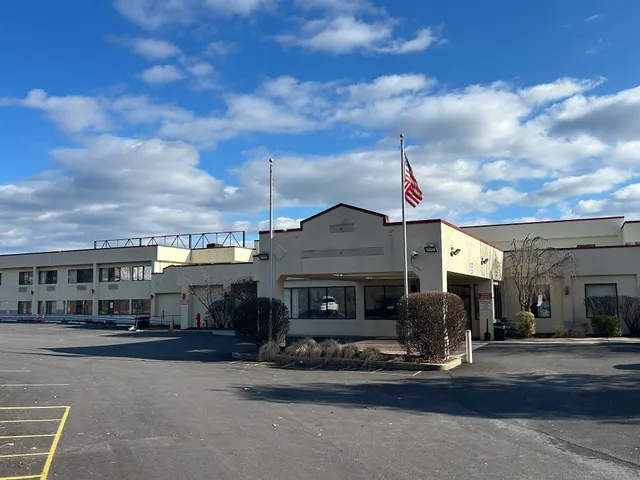 Hilltop Inn & Suites Yonkers