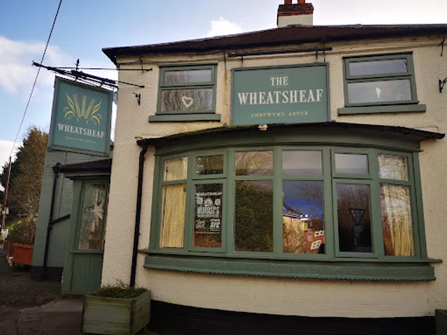 Wheatsheaf Inn featuring Murase's Pizza