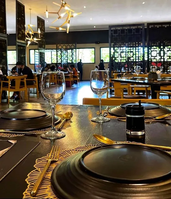 Izumi Restaurant & Lounge