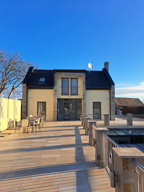 Flamingó Panzió és Borház