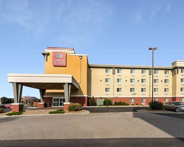 Comfort Suites Airport