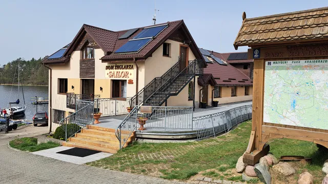 Dom żeglarza SAILOR- komfortowe pokoje nad jeziorem