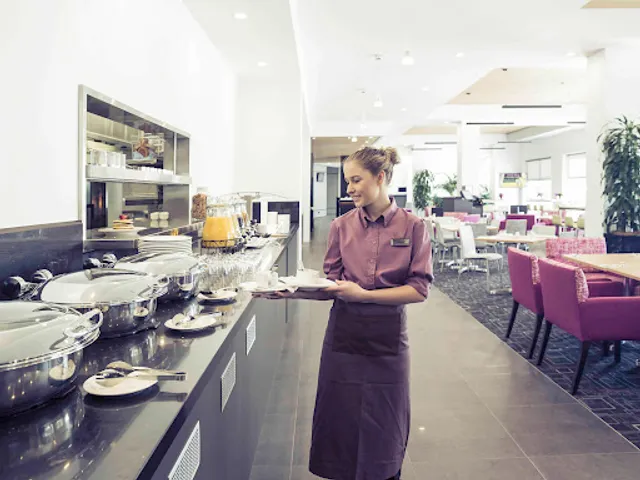 MACH ONE RESTAURANT & BAR