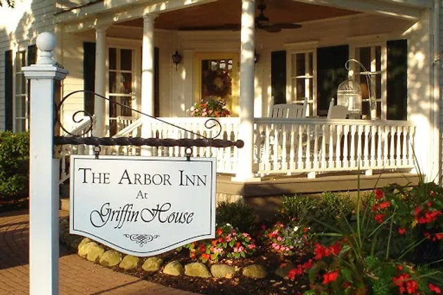 The Arbor Inn of Clinton