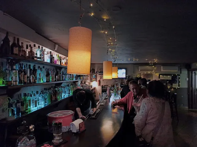Uyuyuy Bar