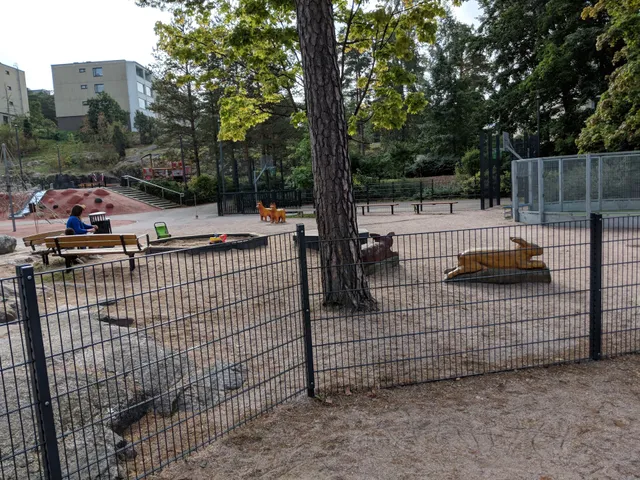 Kivenlahden asukaspuisto