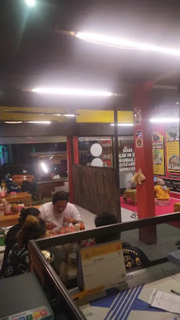 Rumah Makan Selera Nusantara Pronojiwo (Aneka Soto,Bakso,Rawon,Lalapan)