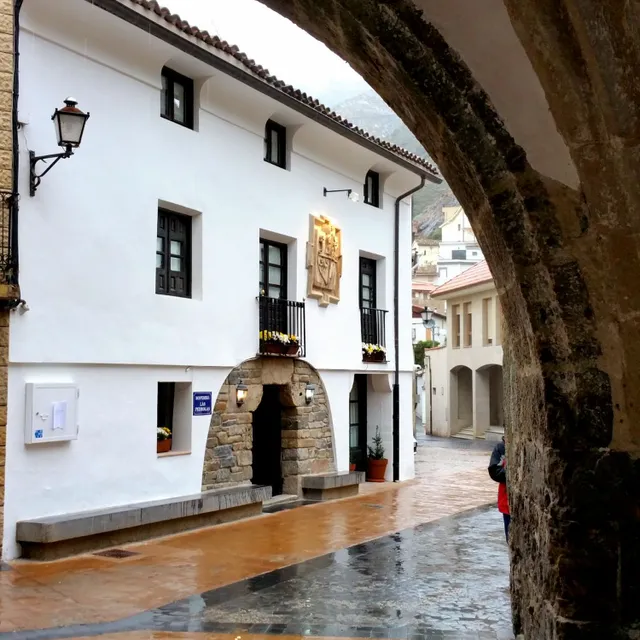 Hospedería Las Pedrolas