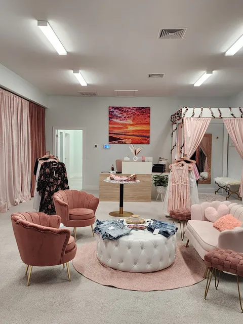 Surf City Boutique & Tanning