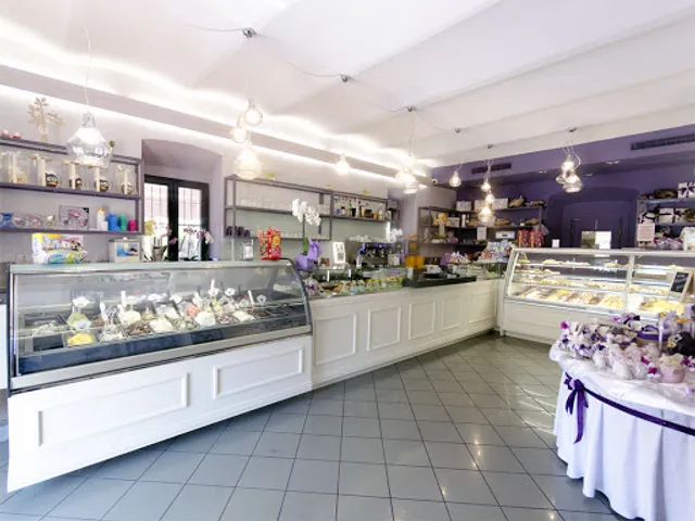 Crystal pastries, ice cream, Café, Delicatessen