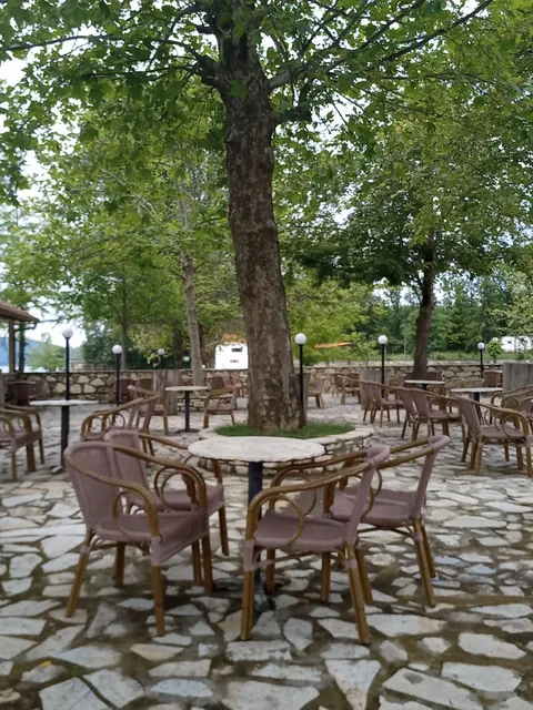 Αναψυκτήριο Θέος Απόστολος