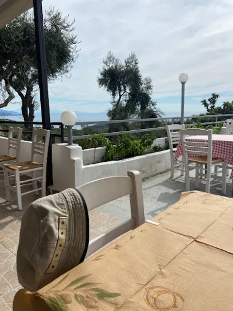 Taverna- coffee street &Moore