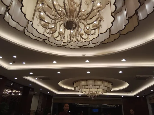 Huali Longshan Hot Spring Restaurant