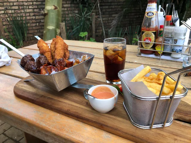 The Vintage Lapa Pub