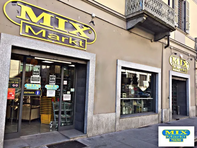 Mix Markt Torino-prodotti rumeni, moldavi, polacchi, ucraini,serbi,georgiani,albanesi