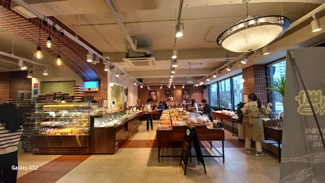 조훈모과자점 팔마점