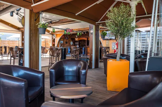 Indian's (Indian Saloon)