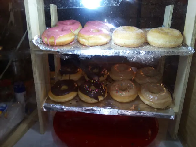 Postres y Algo Más "Jacarandas"