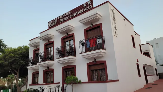 Hotel Apartments Carolina & Vanessa