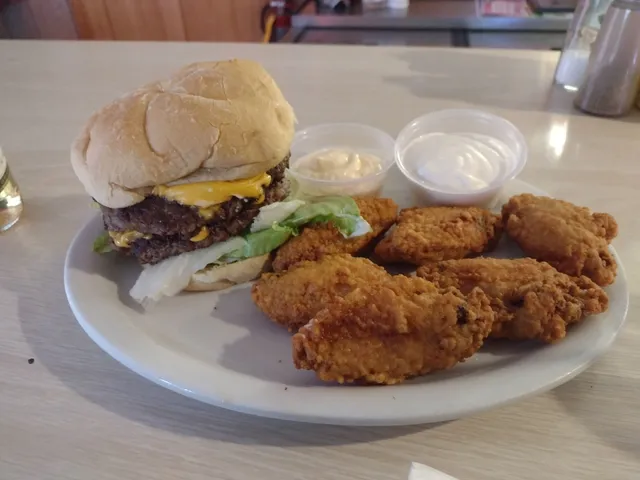 Van’s Redneck Saloon