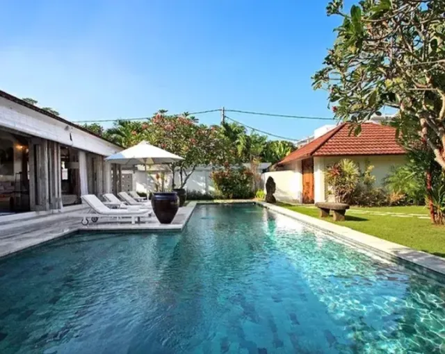 Villa Putih Seminyak