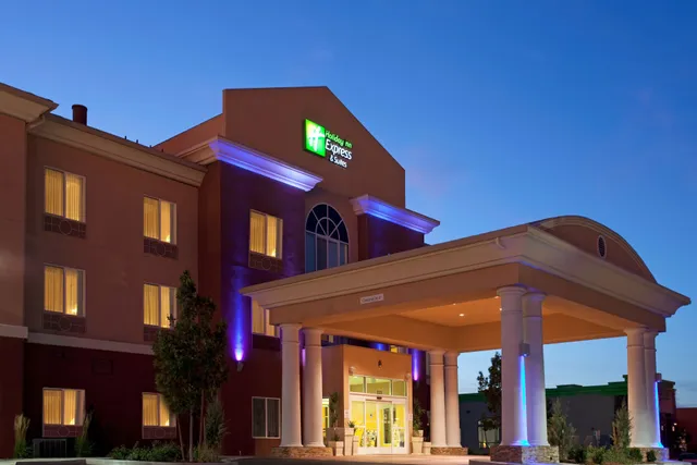 Holiday Inn Express & Suites Reno Airport by IHG