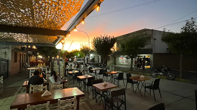 MACARENA PIZZA-RESTO