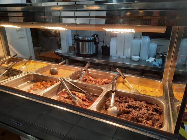 Pondok Laguna (HALAL)