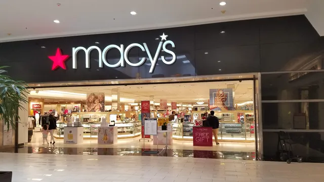 Sangertown Square Mall