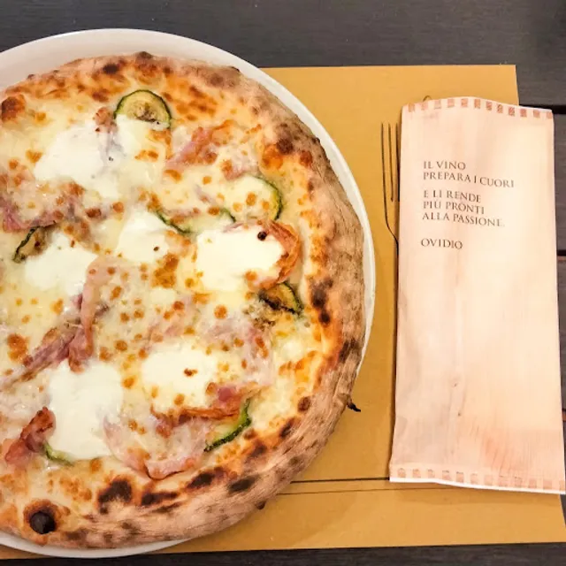 Paola e Luigi Pizzeria