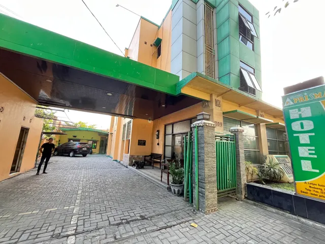 Hotel Prisma Mitra RedDoorz