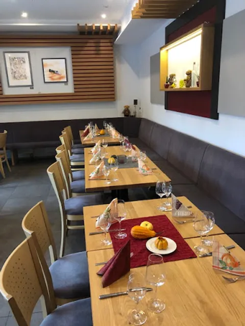 Weingut Klaus Simon 1a Weinstube WeinMotel