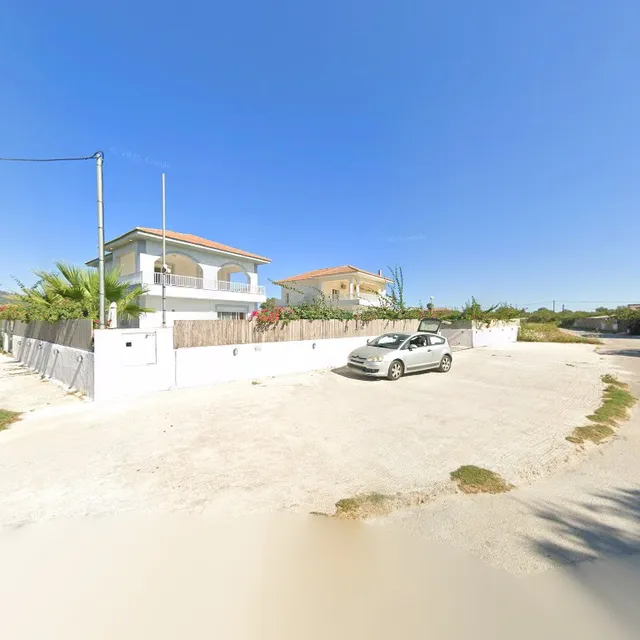 Dennis & Tania Villa Rose